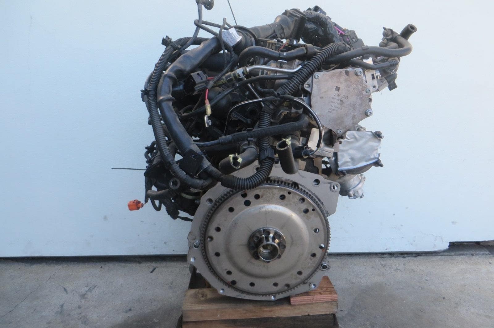 2013 Audi A4 Engine Assembly - Image 4